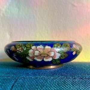 Vintage Chinese brass cloisonné decorative bowl